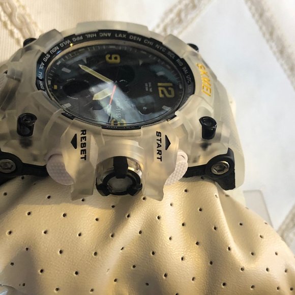 TWO New Watch {PLUS Free Pair SUNGLASSES - Picture 6 of 14